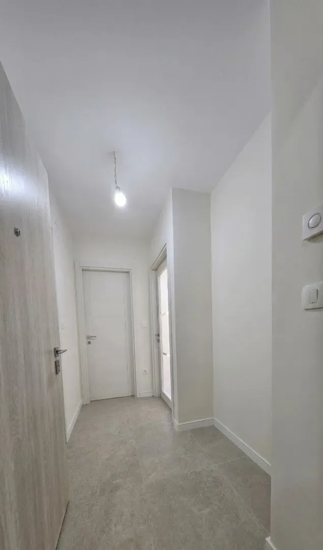 Prodaja, jednosoban stan, 40m², Pobrežje, Podgorica