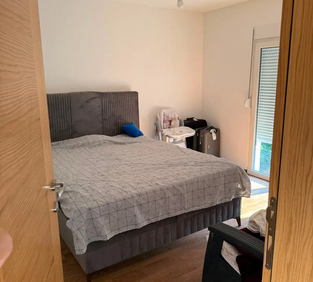 Izdavanje, dvosoban stan, 70m², Vranići, Podgorica