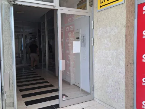 Prodaja, poslovni prostor, 79m², Nova Pazova, Stara Pazova - image 2