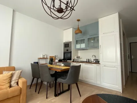 Izdavanje, jednosoban stan, 47m², Centar, Budva - image 5