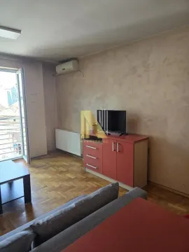 Izdavanje, garsonjera, 26m², Centar, Novi Sad - image 3
