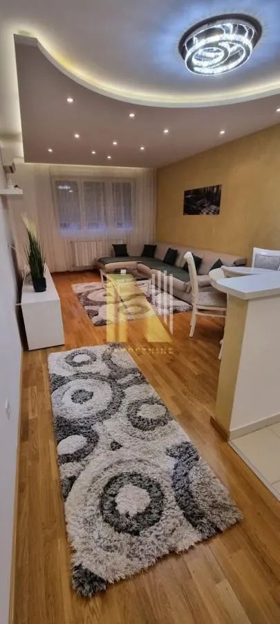Izdavanje, dvosoban stan, 53m², Podbara, Novi Sad Sve Podlokacije