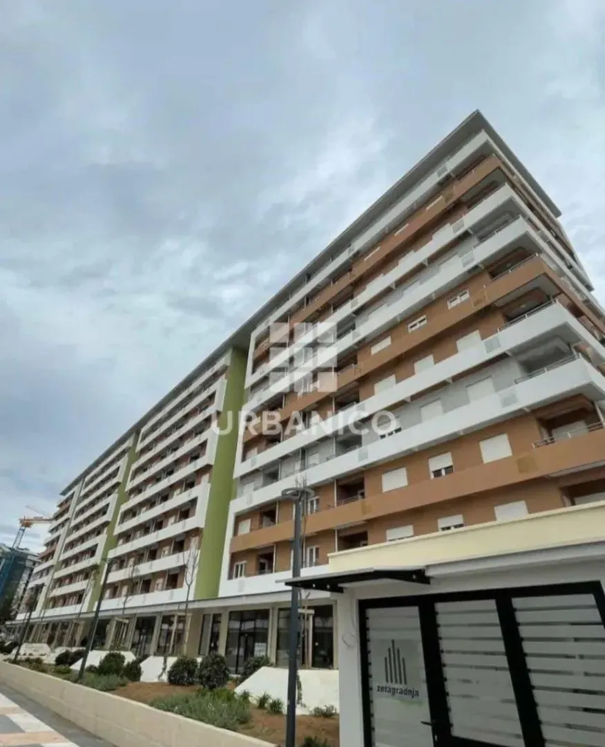 Izdavanje, jednosoban stan, 50m², Central Point, Podgorica
