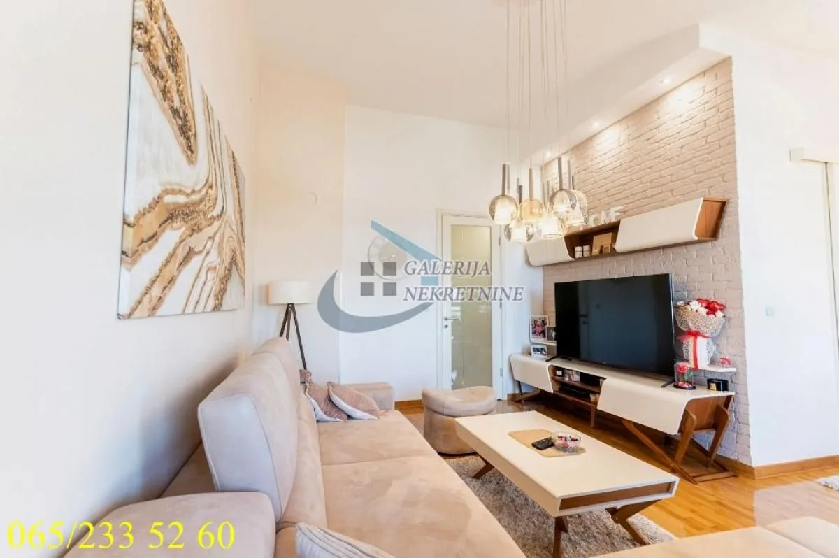 Sale, four bedroom apartment, 94m², Novi Beograd Blok 67, Novi Beograd Sve Podlokacije