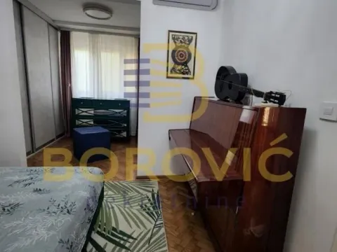 Rent, two bedroom apartment, 55m², Bežanija, Beograd - image 9