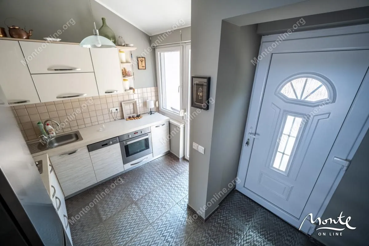 Prodaja, jednosoban stan, 33m², Krašići, Tivat