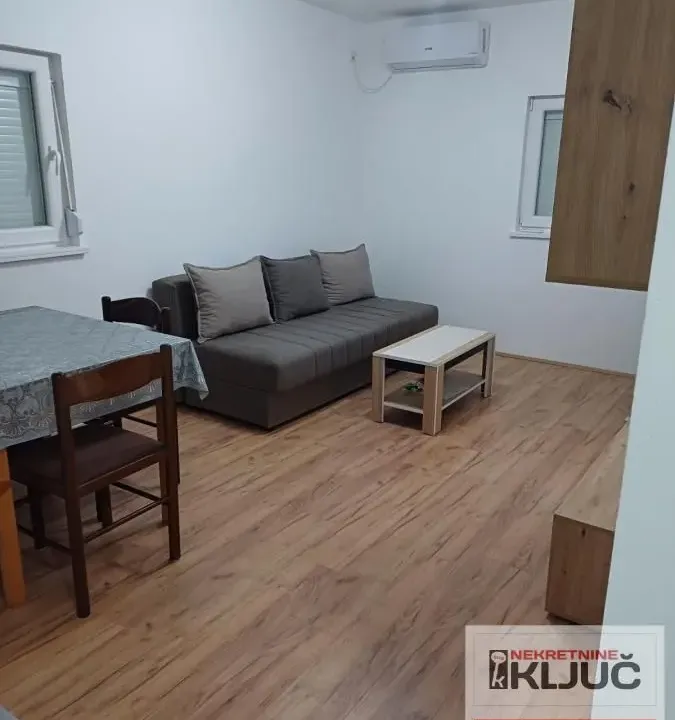 Izdavanje, jednosoban stan, 34m², Adice, Novi Sad Sve Podlokacije