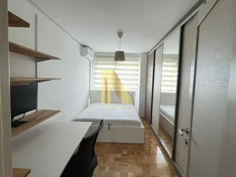 Izdavanje, trosoban stan, 78m², Novo naselje, Novi Sad - image 9