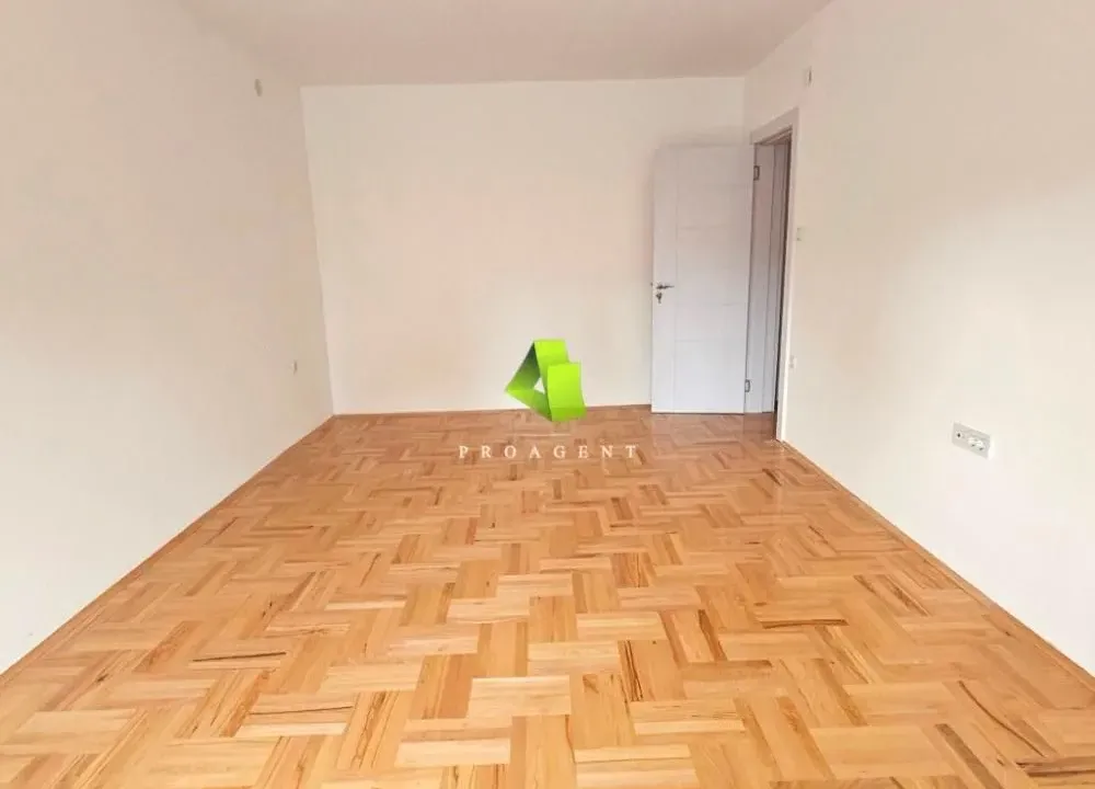 Prodaja, jednosoban stan, 50m², Pantelej, Niš