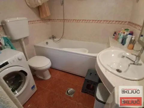 Prodaja, trosoban stan, 79m², Grbavica, Novi Sad Sve Podlokacije - image 15