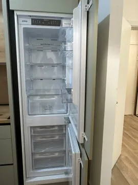 Ugradni frižider u sklopu kuhinje. - image 3