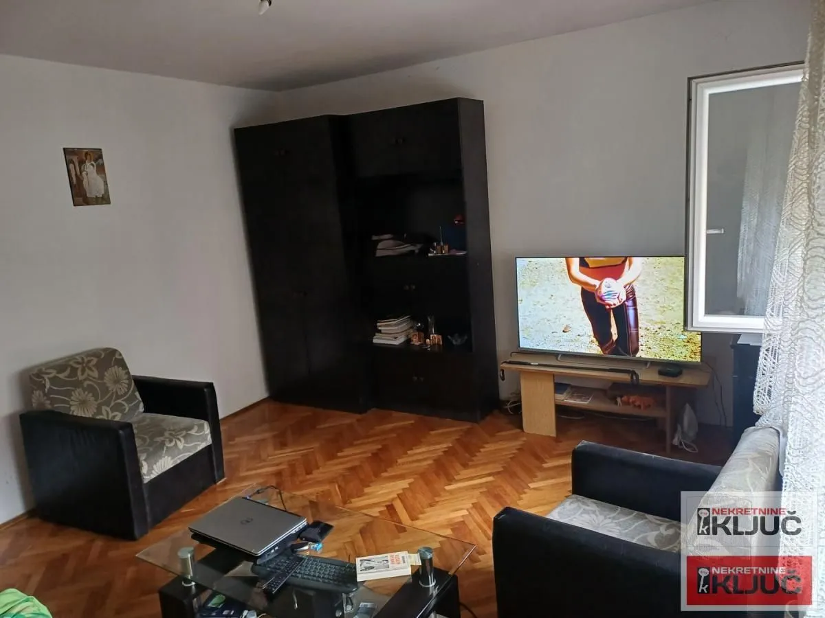 Prodaja, dvosoban stan, 48m², Grbavica, Novi Sad Sve Podlokacije