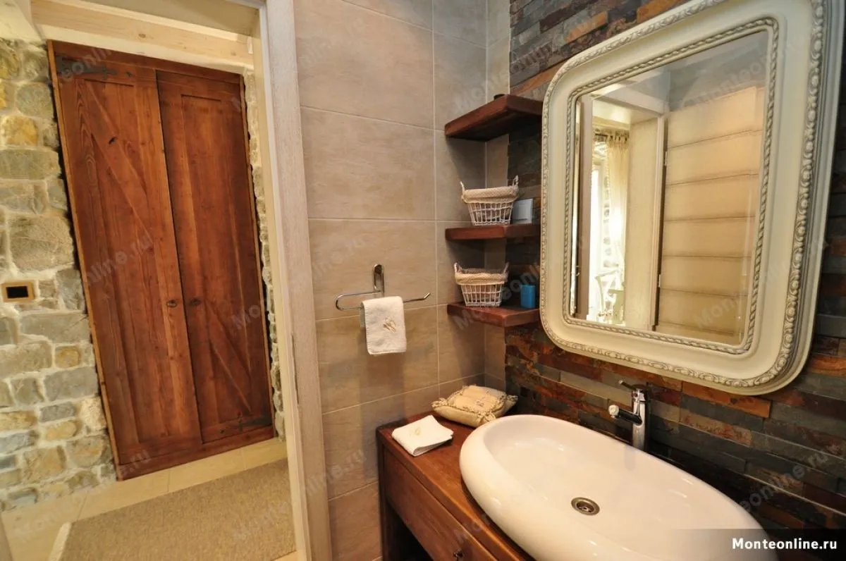 Prodaja, kuća, 105m², Tivat, Crna Gora