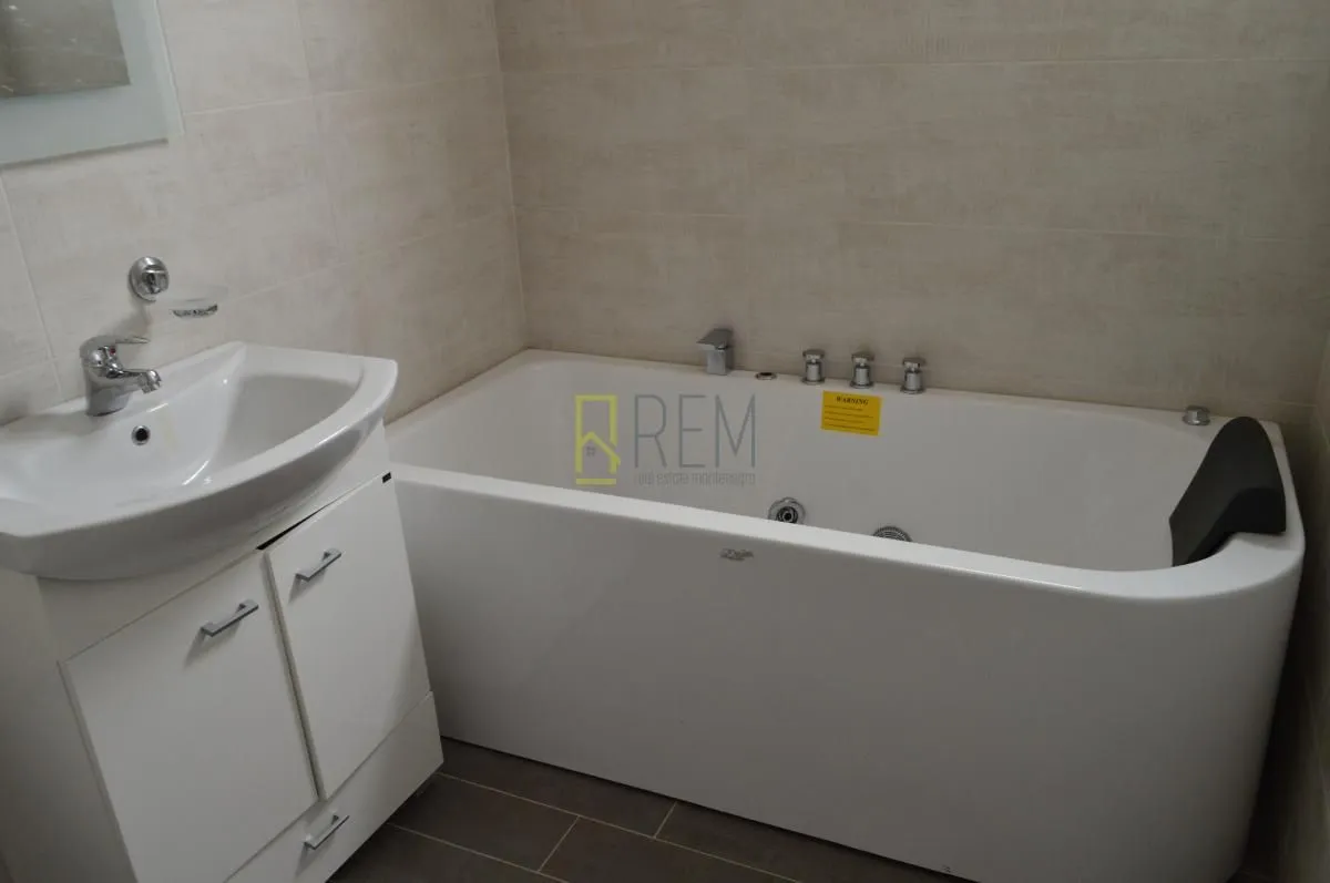 Sale, two bedroom apartment, 72m², Bečići, Budva