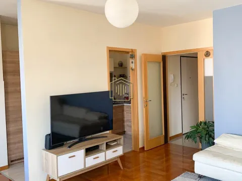 Rent, three bedroom apartment, 103m², Pobrežje, Podgorica - image 6