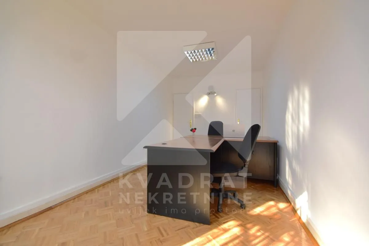 Rent, office space, 19m², Blok 5, Podgorica