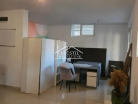 Rent, office space, 137m², Višnjica, Palilula Sve Podlokacije - image 11