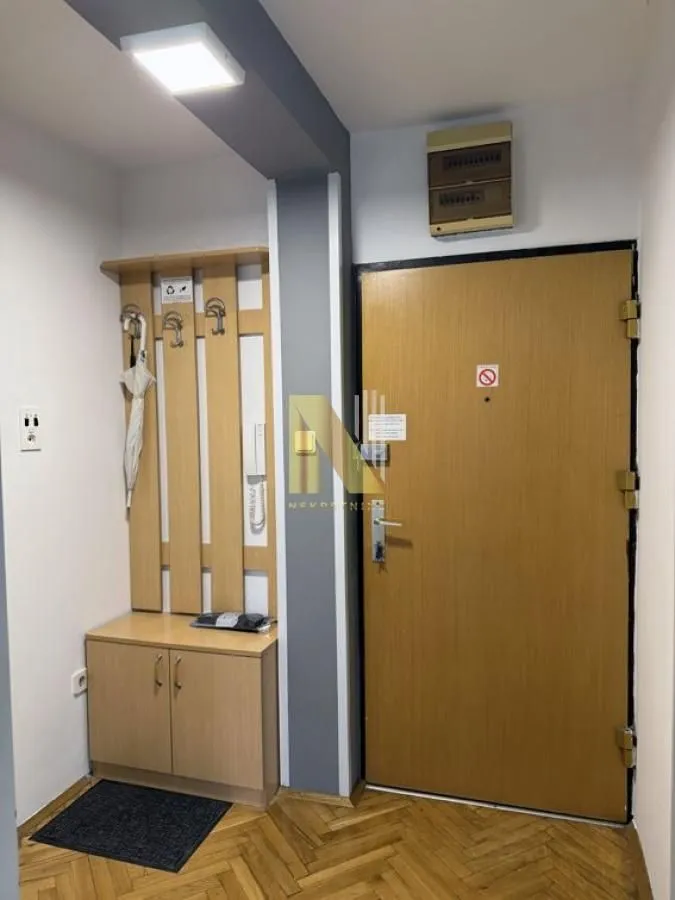 Izdavanje, dvosoban stan, 44m², Bulevar Oslobodjenja, Novi Sad Sve Podlokacije