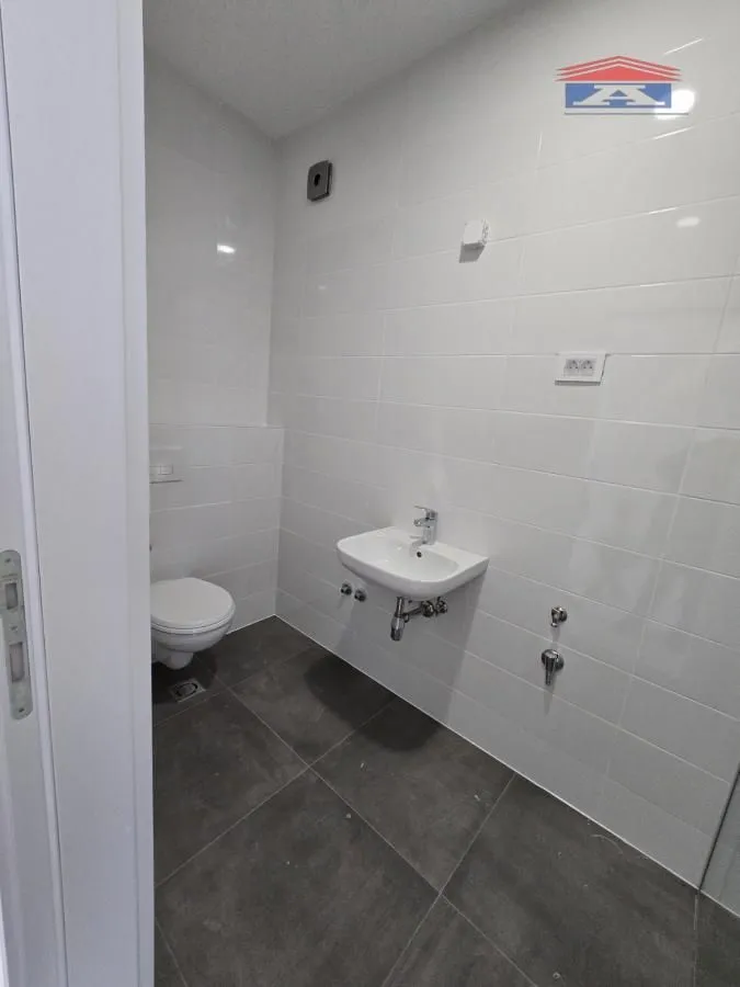 Izdavanje, trosoban stan, 73m², Novo naselje, Novi Sad