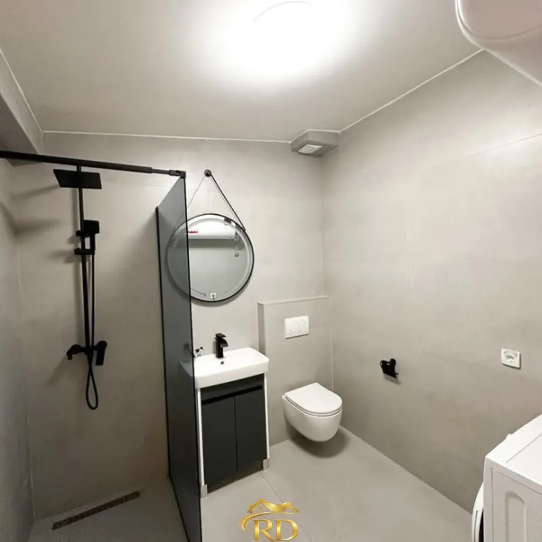 Izdavanje, dvosoban stan, 125m², Momišići, Podgorica