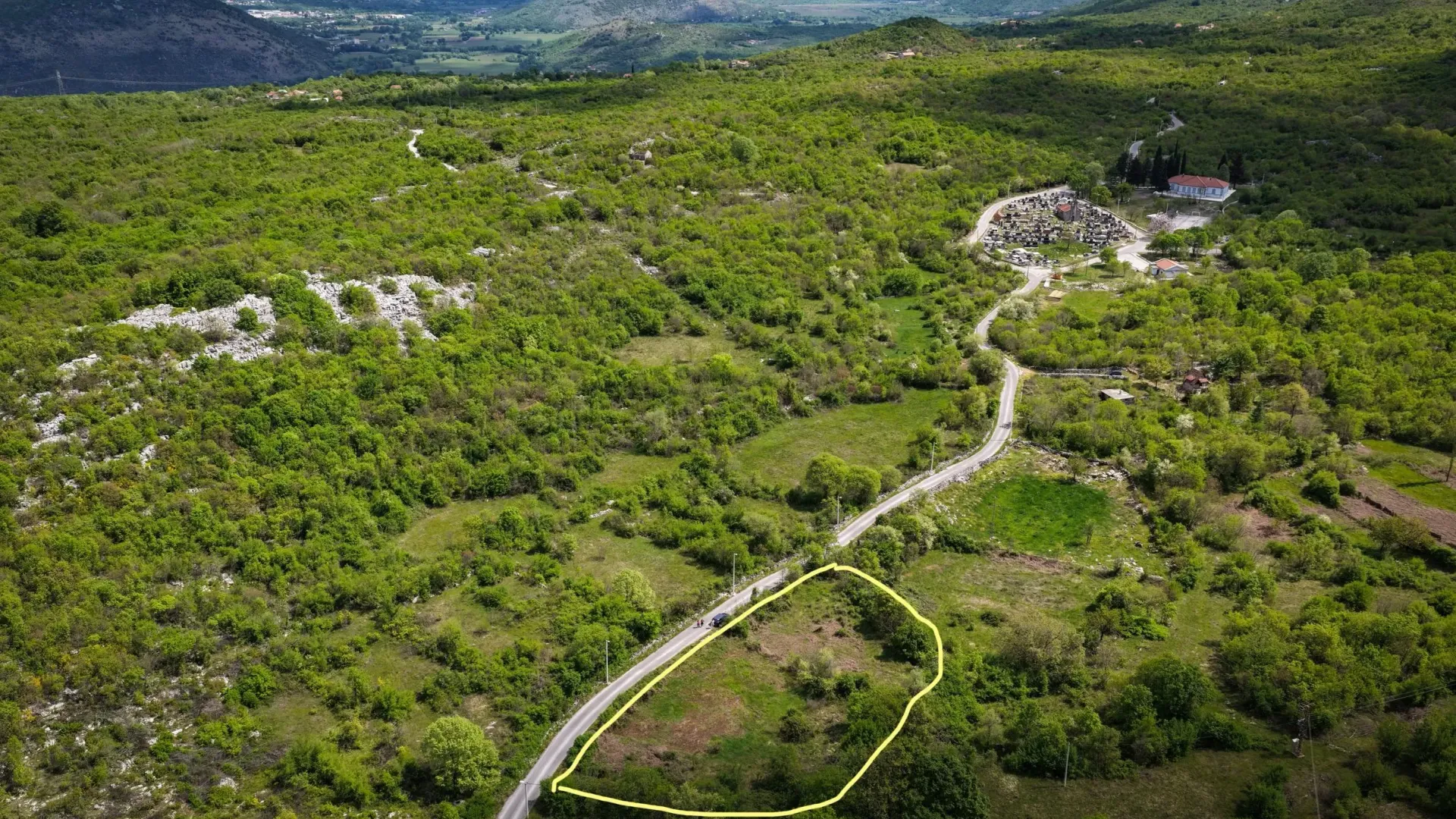 Prodaja, plac, 2500m², Komani, Podgorica