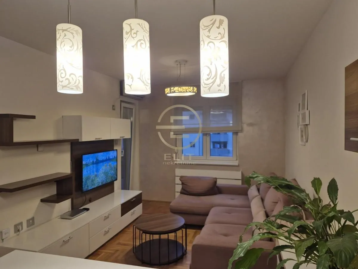 Izdavanje, jednosoban stan, 36m², Novo naselje, Novi Sad