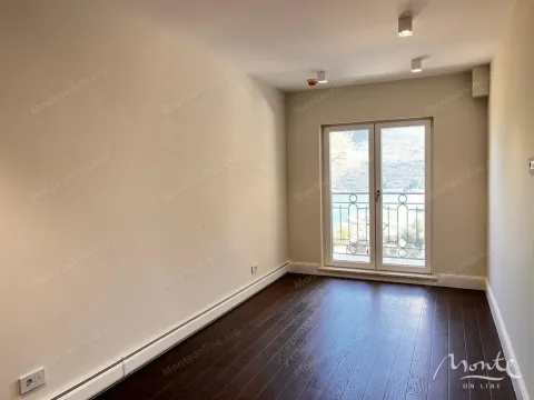 Prodaja, trosoban stan, 158m², Đenovići, Herceg Novi - image 4