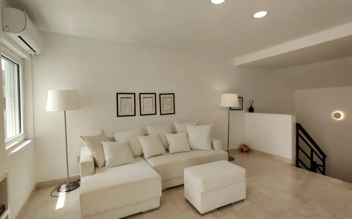 Sale, two bedroom apartment, 92m², Petrovac, Budva