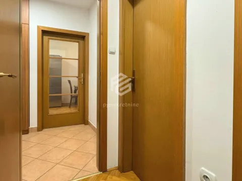 Izdavanje, dvosoban stan, 61m², Blok 9, Podgorica - image 14