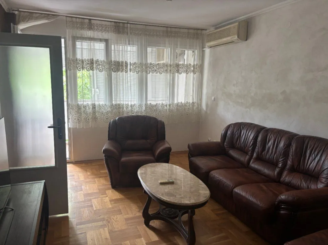 Izdavanje, trosoban stan, 102m², Preko Morače, Podgorica