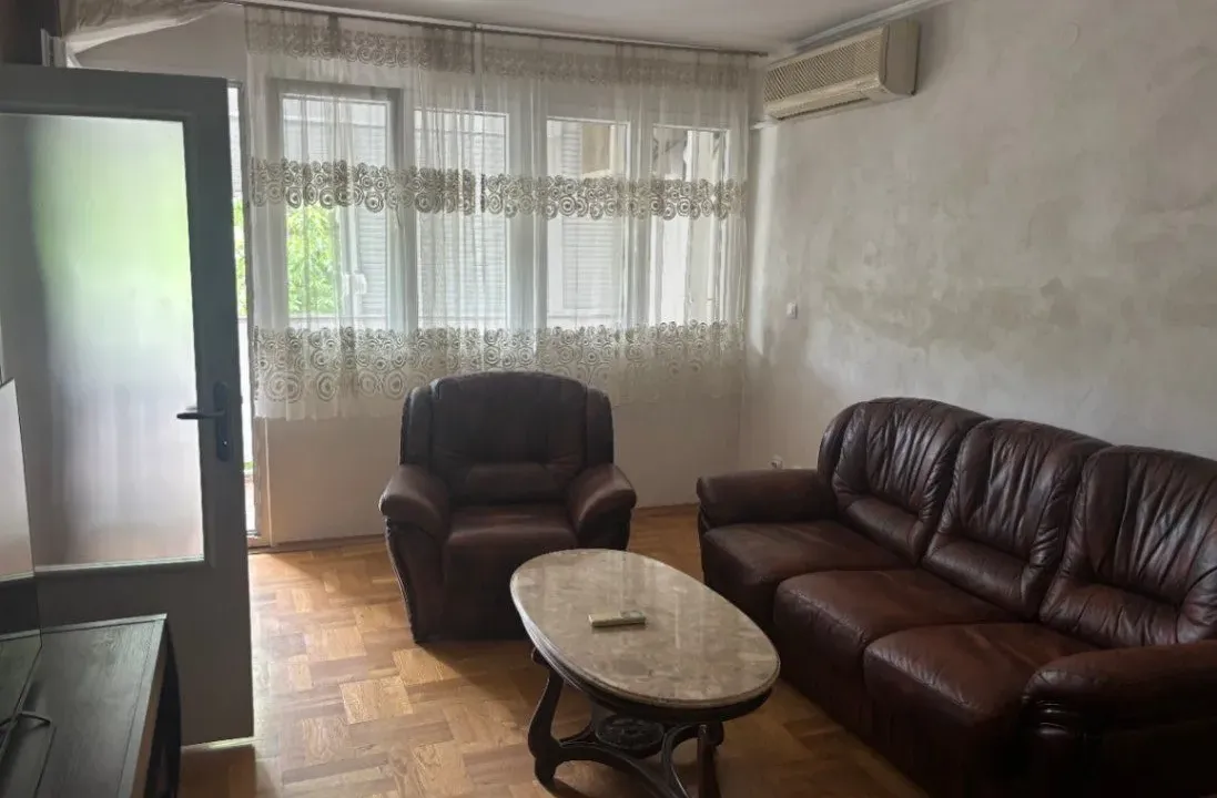 Izdavanje, trosoban stan, 102m², Preko Morače, Podgorica