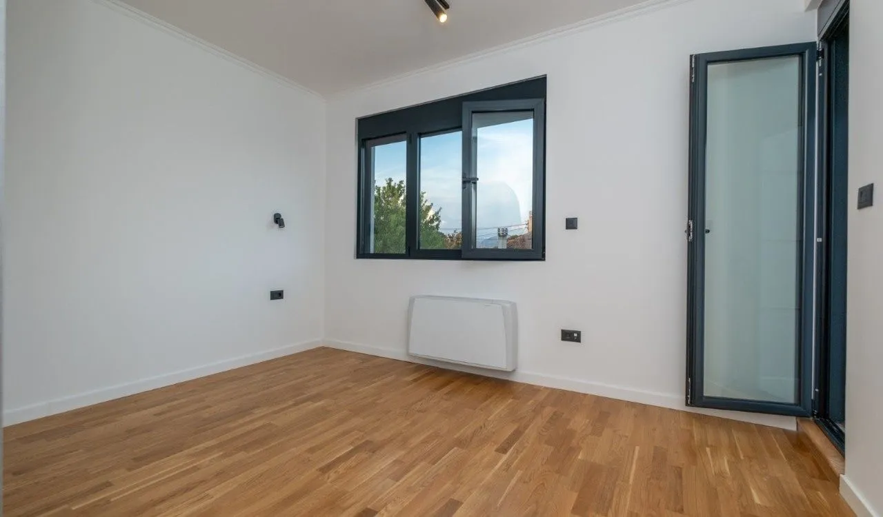Izdavanje, kuća, 180m², Gornja Gorica, Podgorica