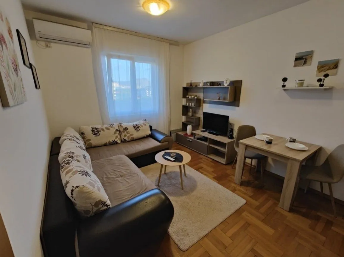 Rent, one bedroom apartment, 34m², Stari Aerodrom, Podgorica