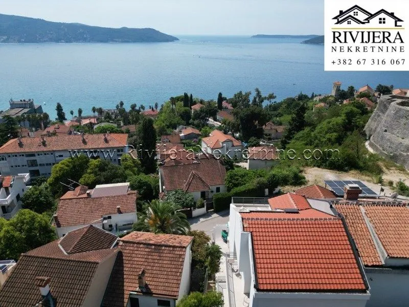 Prodaja, kuća, 294m², Centar, Herceg Novi