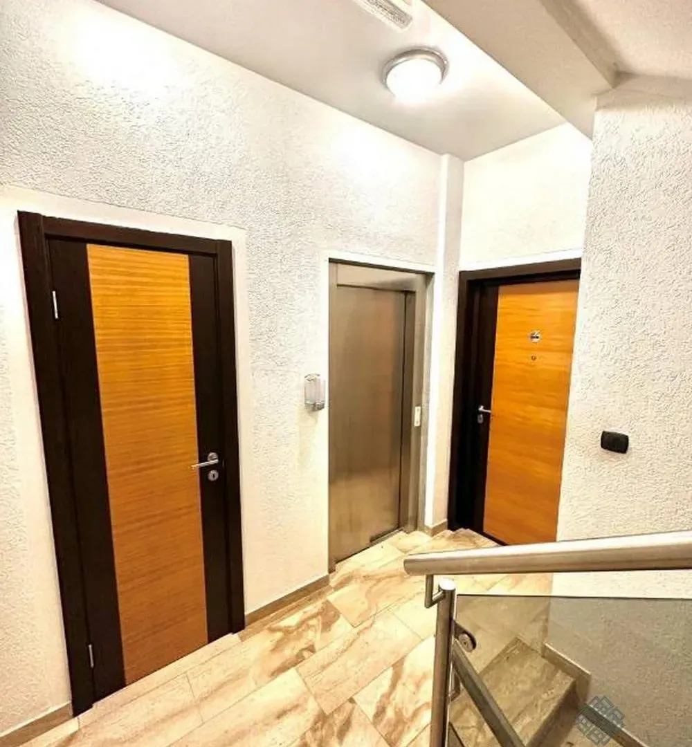 Rent, office space, 200m², Centar, Podgorica