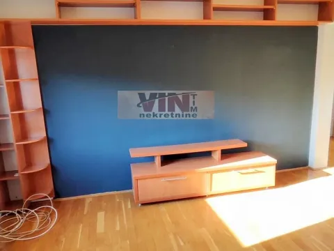 Sale, three bedroom apartment, 66m², Vračar, Šid