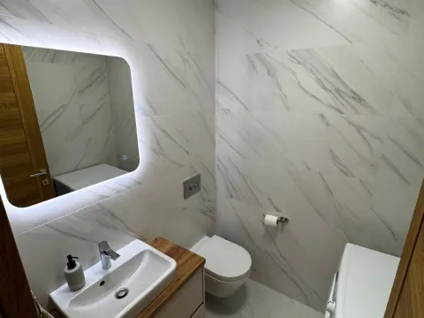 Prodaja, dvosoban stan, 72m², New City, Podgorica - image 7