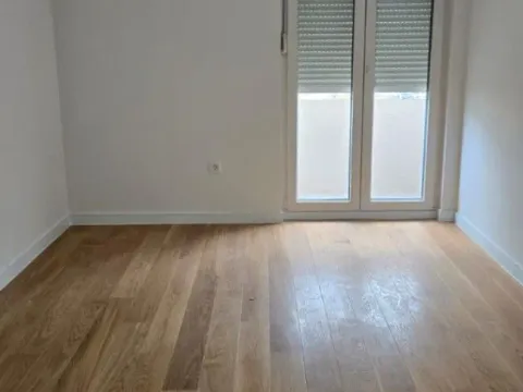 Izdavanje, dvosoban stan, 72m², Central Point, Podgorica - image 10