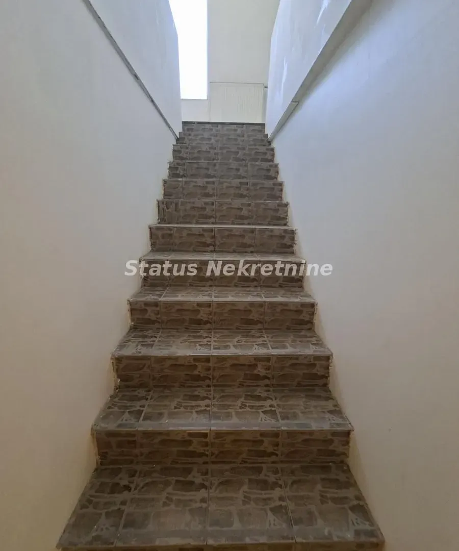 Rent, office space, 94m², Rotkvarija, Novi Sad Sve Podlokacije