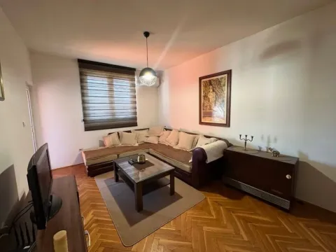 Izdavanje, dvosoban stan, 65m², Zagorič, Podgorica - image 4