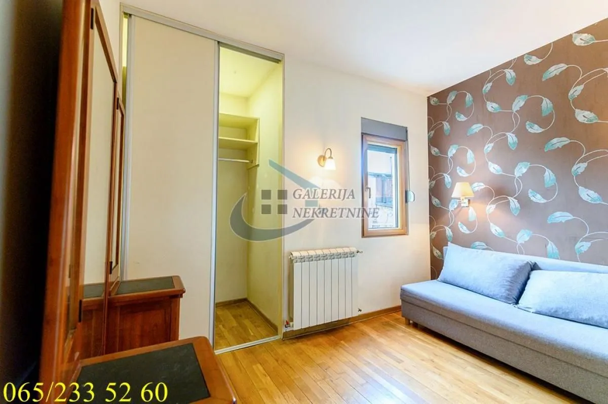 Sale, three bedroom apartment, 78m², Stari Grad, Beograd