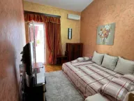 Izdavanje, dvosoban stan, 75m², Centar, Bar - image 11