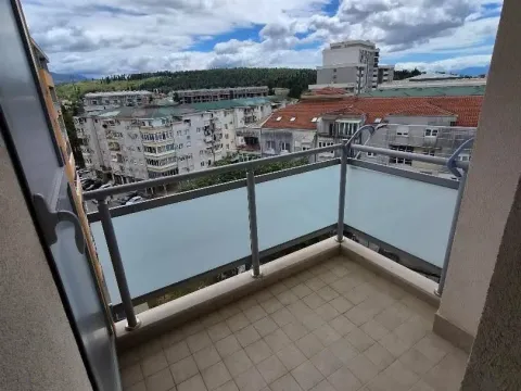 Rent, one bedroom apartment, 45m², Zagorič, Podgorica - image 8