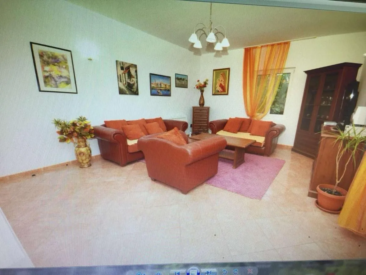 Rent, house, 173m², Krašići, Tivat