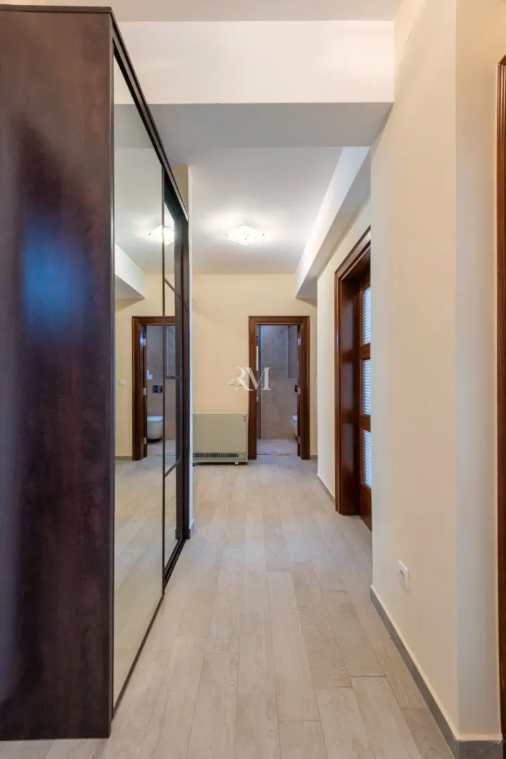 Rent, three bedroom apartment, 140m², Škaljari, Kotor
