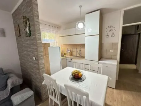 Prodaja, dvosoban stan, 48m², Dobrota, Kotor - image 3