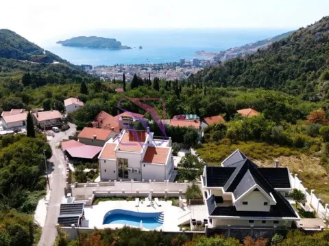 Izdavanje, kuća, 450m², Markovići, Budva - image 10
