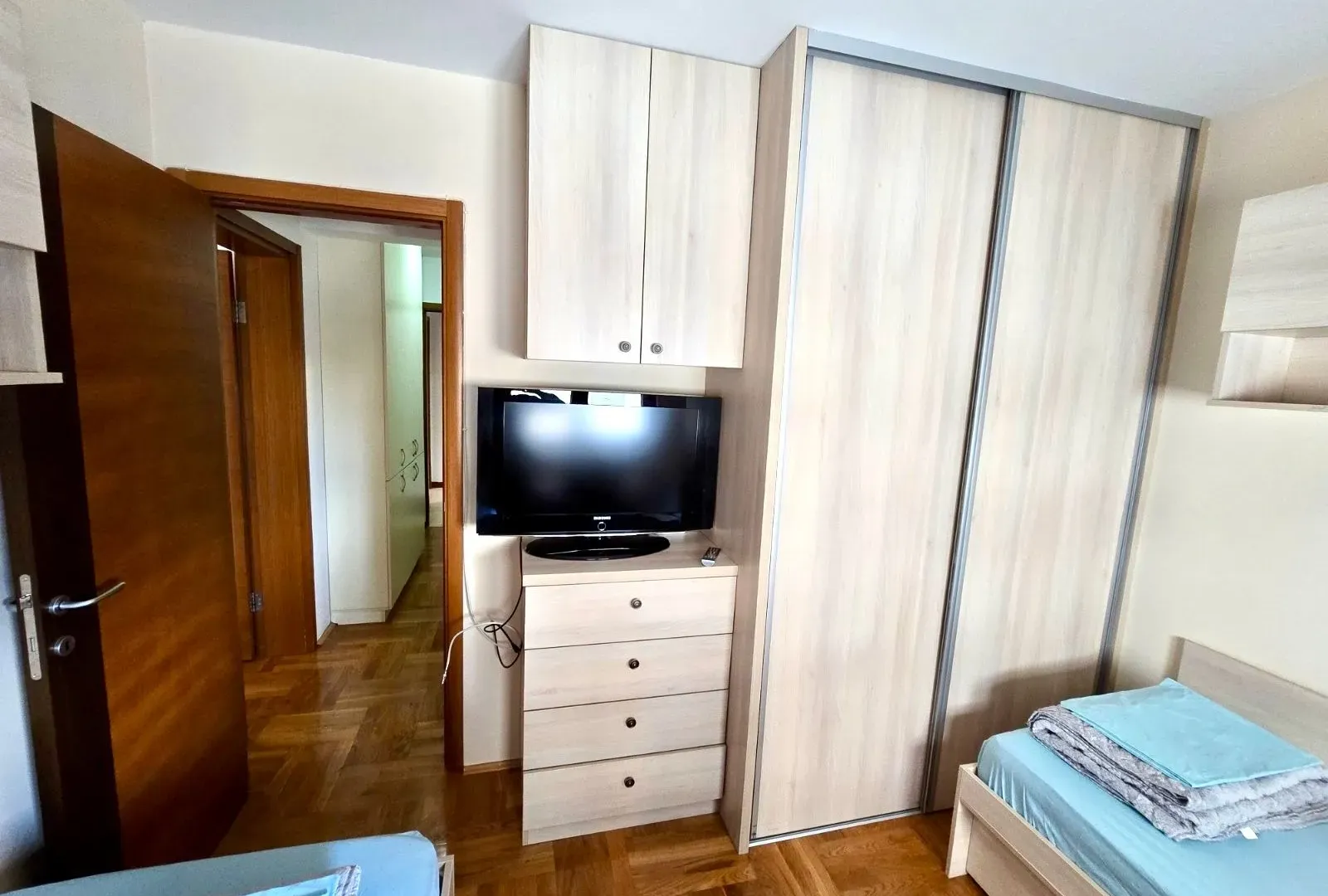 Rent, two bedroom apartment, 70m², Stari Aerodrom, Podgorica