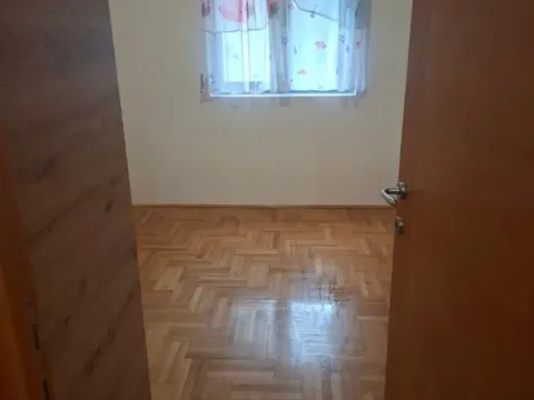 Rent, two bedroom apartment, 60m², Velji Vinogradi, Budva - image 3