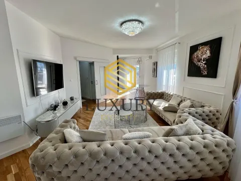 Izdavanje, trosoban stan, 92m², Zabjelo, Podgorica - image 1